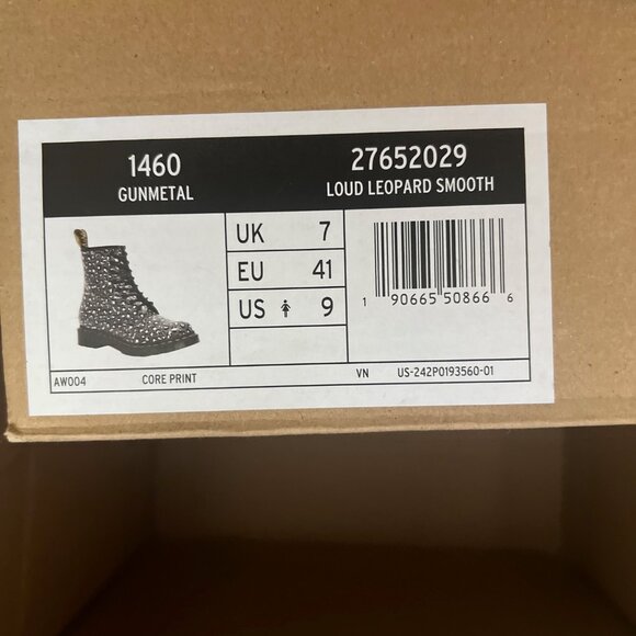 Doc Martens Women's Gun Metal Leopard Print Smooth Leather Lace Up Boots NIB - Picture 6 of 8